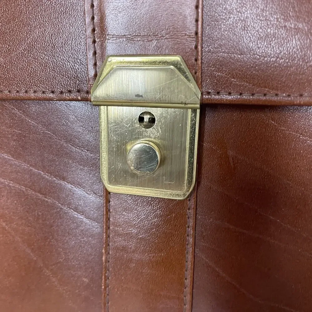 VTG Cognac Brown Leather Briefcase Attaché Case Trifold Wall Street Finance Bro